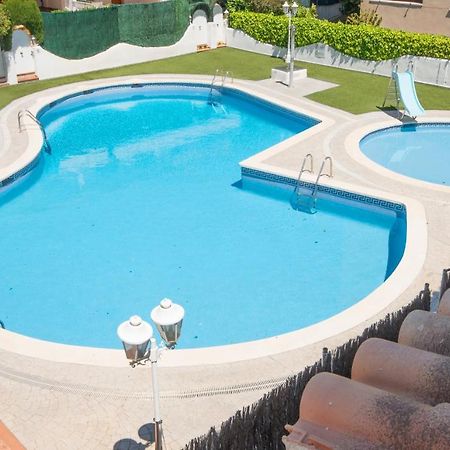 R142 Manila Resort Central Calafell Buitenkant foto