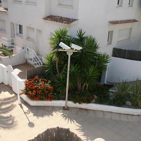 R142 Manila Resort Central Calafell Buitenkant foto