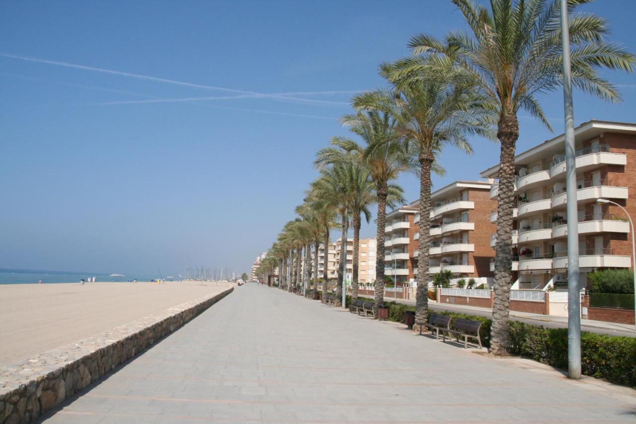 R142 Manila Resort Central Calafell Buitenkant foto