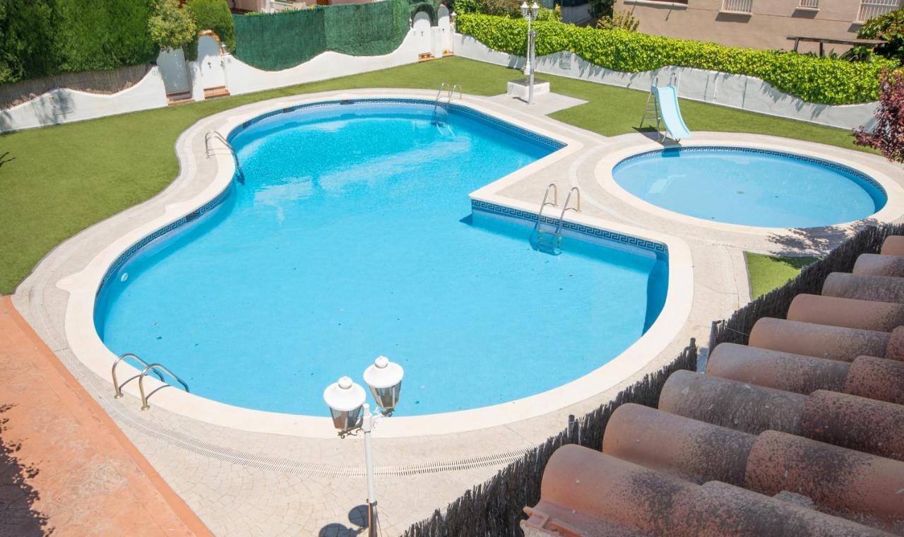 R142 Manila Resort Central Calafell Buitenkant foto