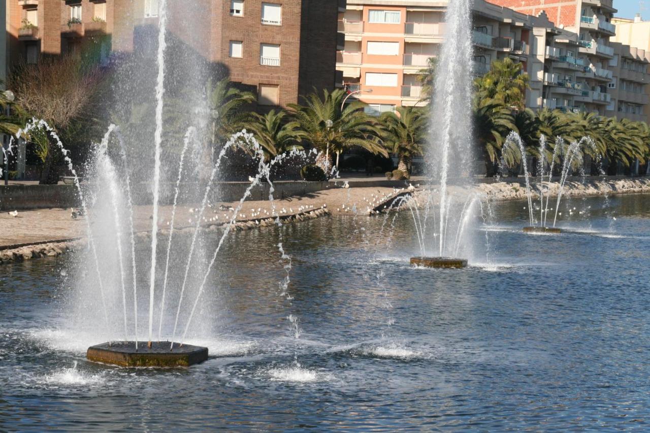 R142 Manila Resort Central Calafell Buitenkant foto